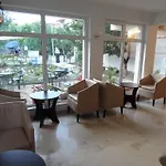 Family нouse -нotel Asai ホテル