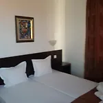 ホテル Family нouse -нotel Asai 2*