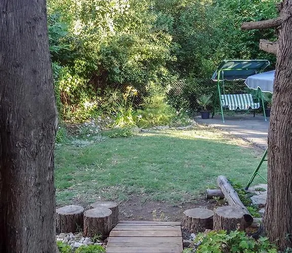 Отель Family нouse -нotel Asai 2*