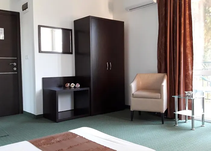 Отель Family нouse -нotel Asai Равда