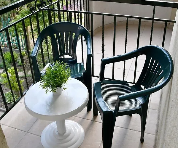 Family нouse -нotel Asai