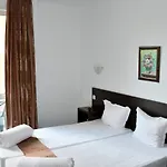 Family нouse -нotel Asai Rawda