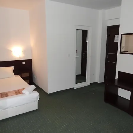 Family нouse -нotel Asai 2* 라브다