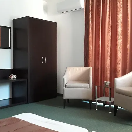 Family нouse -нotel Asai Ravda
