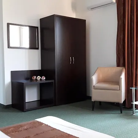 Hotel Family нouse -нotel Asai Ravda