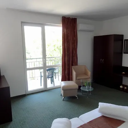 Hotel Family нouse -нotel Asai