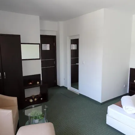 Hotel Family нouse -нotel Asai 2*