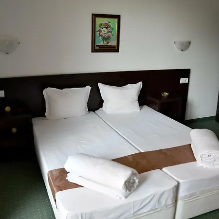 Hotel Family нouse -нotel Asai 2*