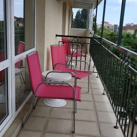 Hotel Family нouse -нotel Asai 2*