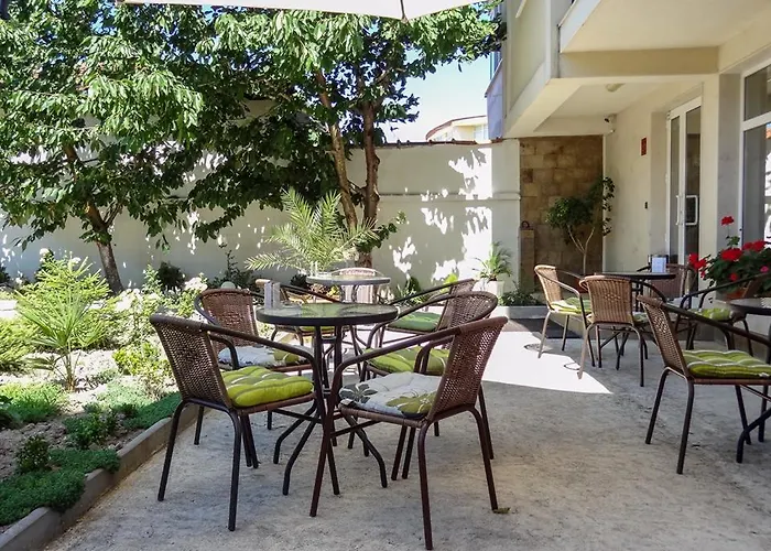 Family нouse -нotel Asai Ravda