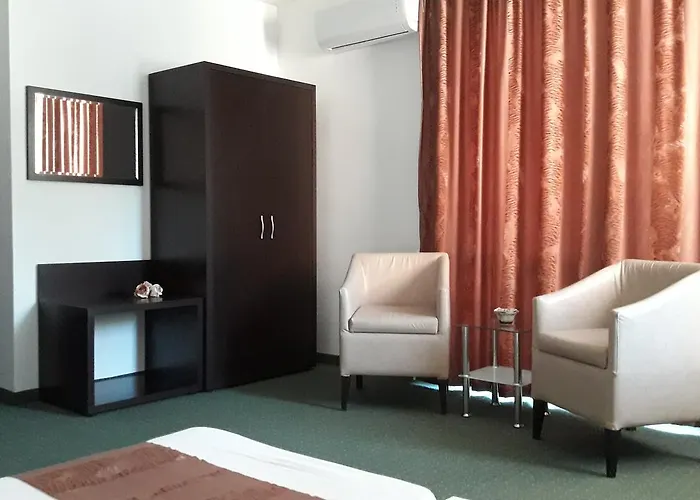 Family нouse -нotel Asai Ravda