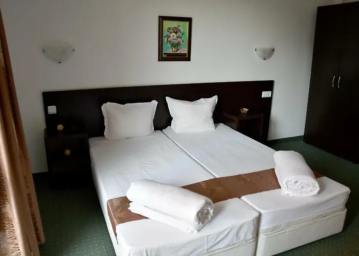 Hotel Family нouse -нotel Asai 2*