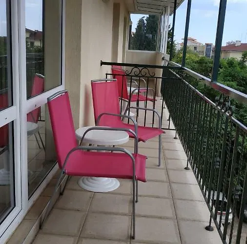 Hotel Family нouse -нotel Asai 2*